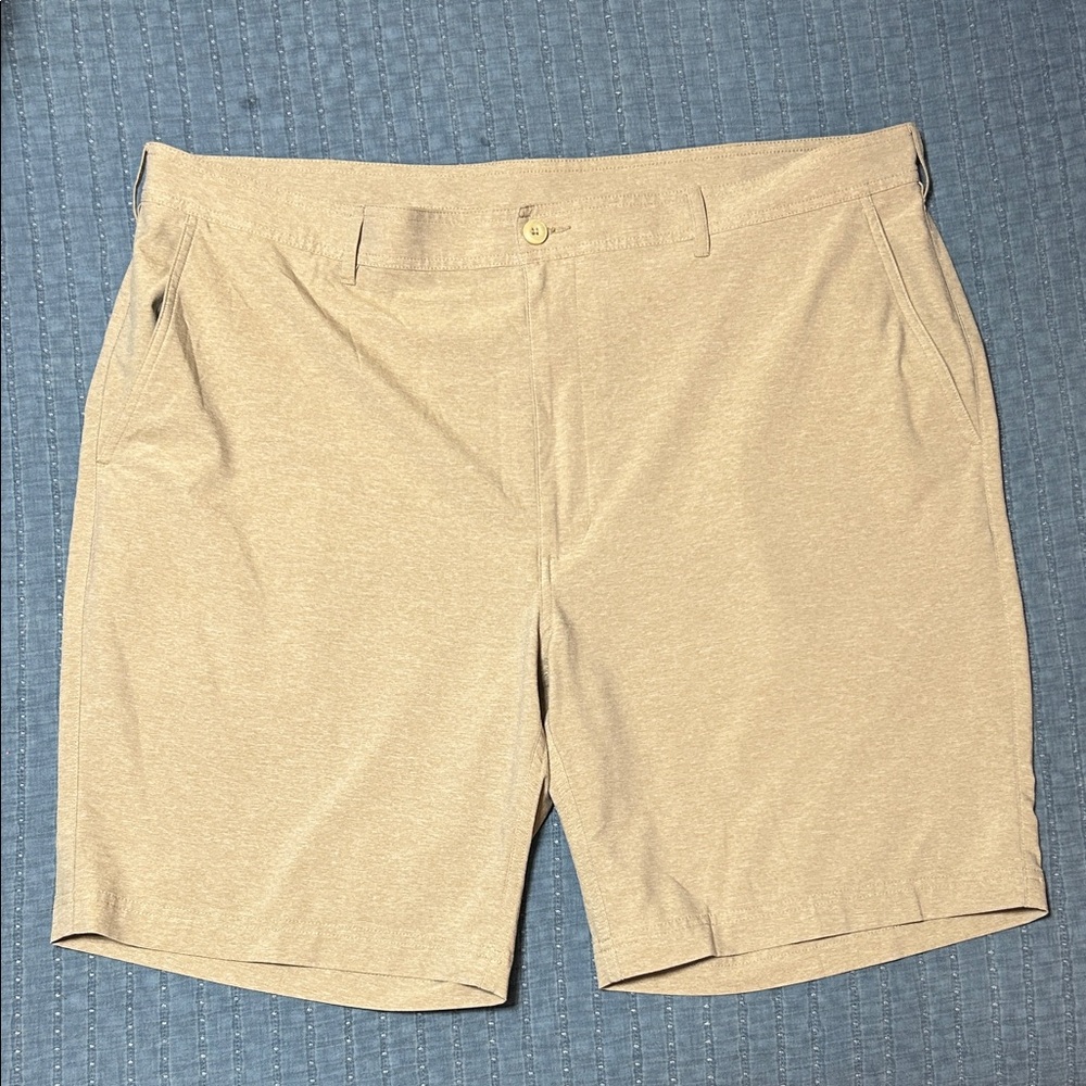 Roundtree & Yorke Beige Flat Front Shorts